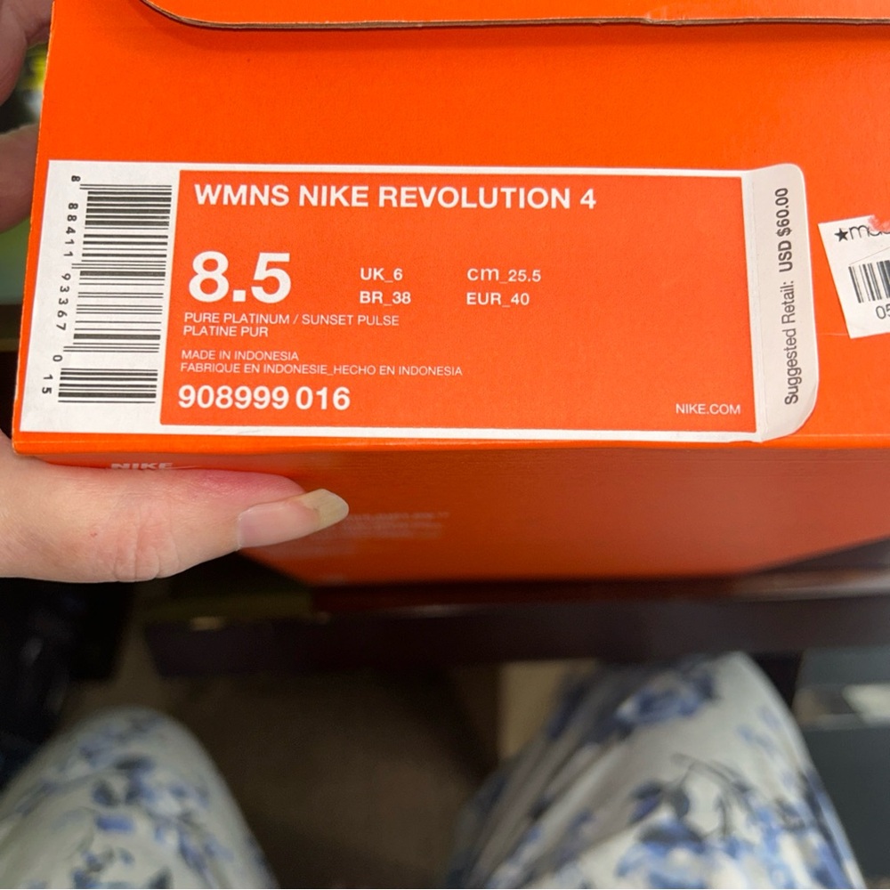 Nike Revolution 4 Running Shoes Gray Pink Women’s Size 8.5 NIB - Picture 10 of 10